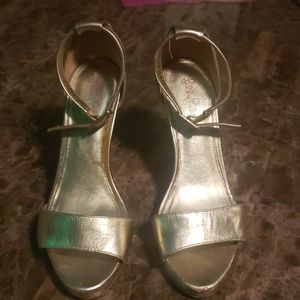 LILY  PULITZER  KAYLA GOLD WEDGES